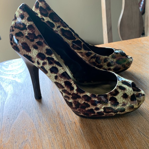 Steve Madden Shoes - Steve Madden Leopard Heels